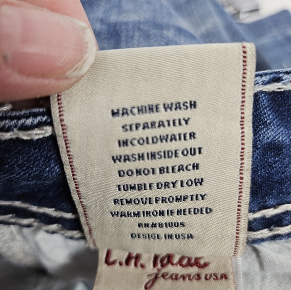 L A idol rhinestone embroidery embellished raw hem capri jeans size 9 - Picture 6 of 13